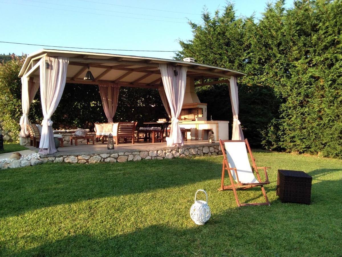 Villa Adelais Tsoukaládhes Buitenkant foto